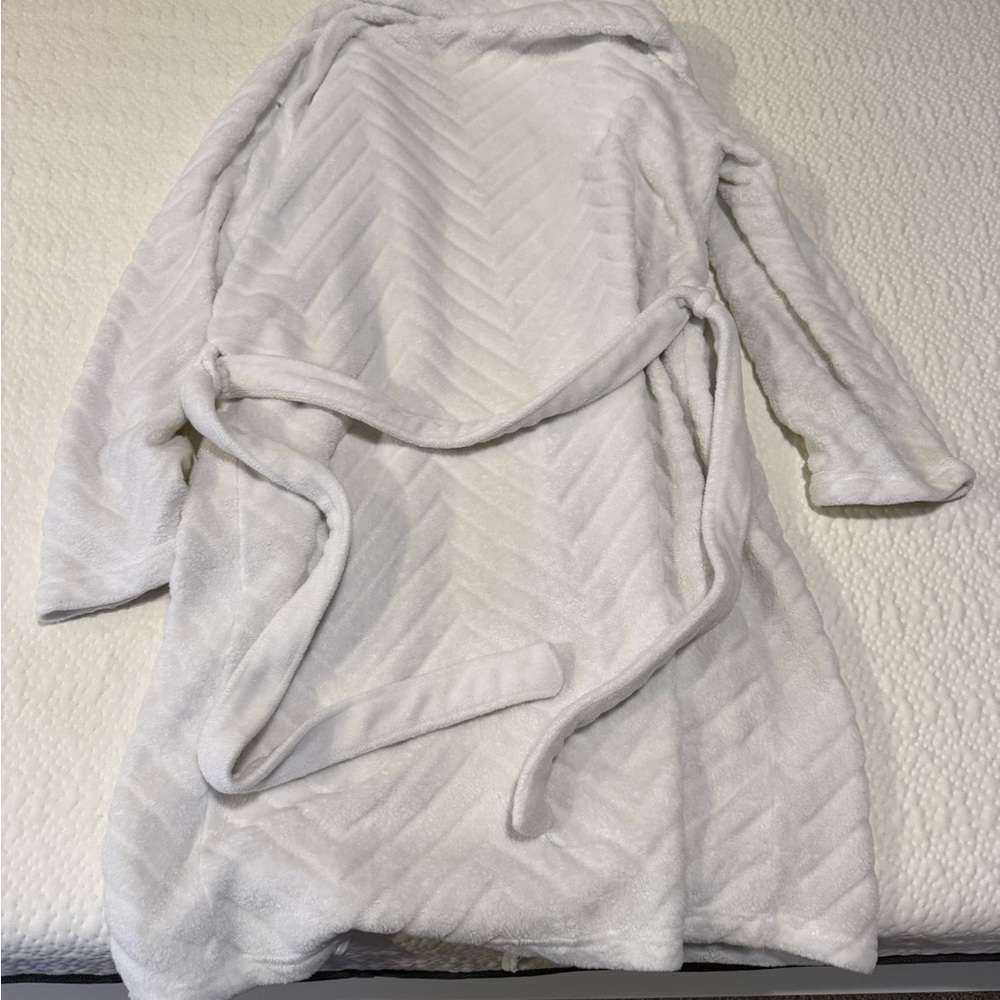 ULTA ROBE - Picture 3 of 3